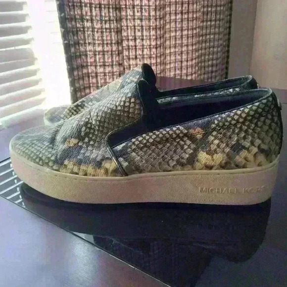 Michael Kors Slip on Sneakers snake print size 9 - Picture 5 of 16